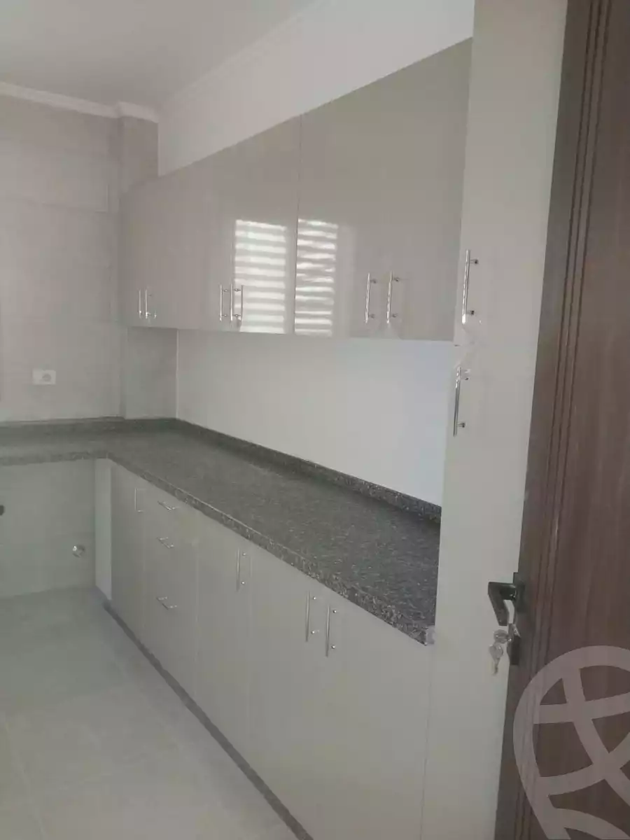 https://aqarmap.com.eg/en/listing/5664280-for-rent-cairo-6th-of-october-compounds-palm-parks