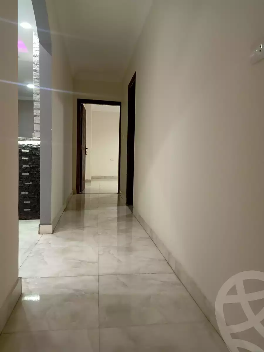 https://aqarmap.com.eg/en/listing/5666421-for-sale-cairo-helwan-hadayek-helwan-el-eshrein-st