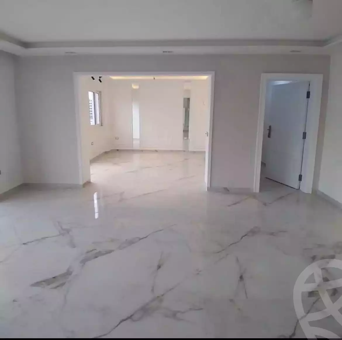 https://aqarmap.com.eg/ar/listing/5668391-for-sale-cairo-new-cairo-compounds-mwntn-fyw-y-syty-club-park-mountain-view-icity