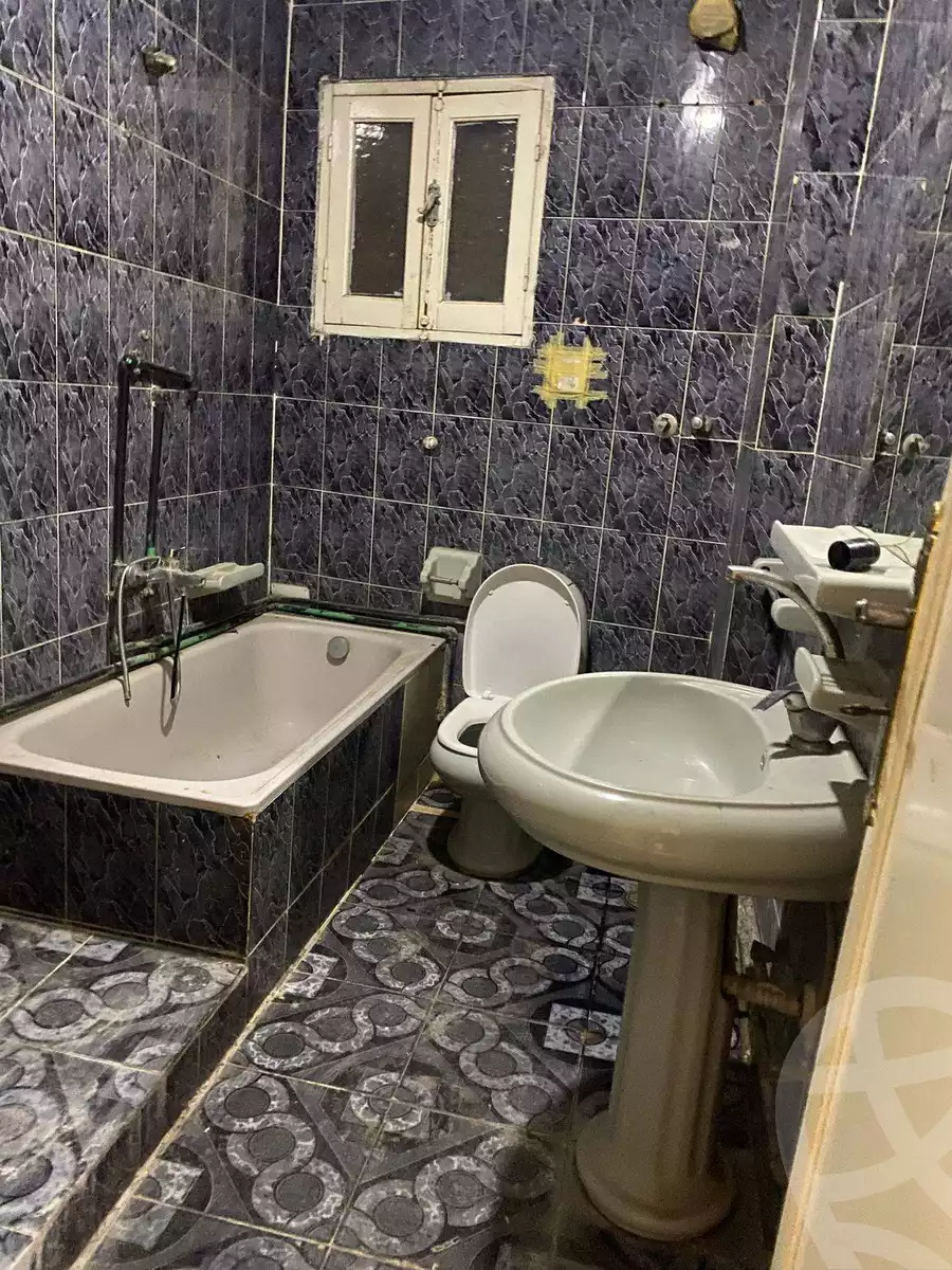 https://aqarmap.com.eg/en/listing/5670045-for-sale-cairo-ain-shams-ahmed-esmat-st