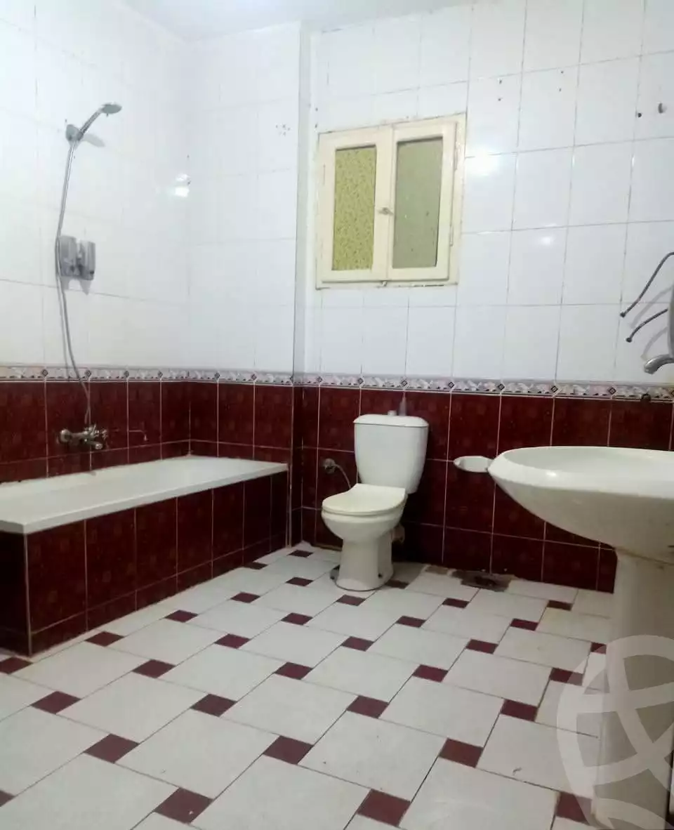 https://aqarmap.com.eg/ar/listing/5671653-for-sale-alexandria-l-jmy-lbytsh-shahr-al-assal-st