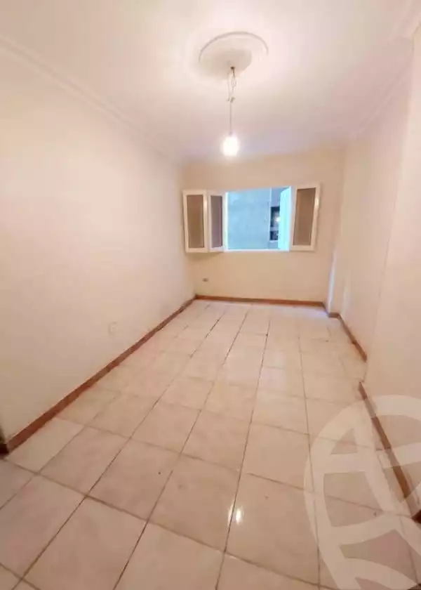 https://aqarmap.com.eg/en/listing/5680865-for-rent-asyut-asyut-city-el-sadat-st