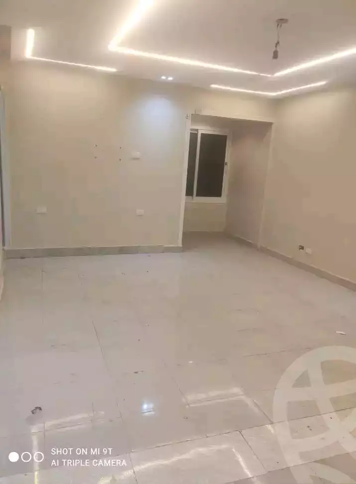 https://aqarmap.com.eg/ar/listing/5682848-for-rent-cairo-mokattam-lhdb-l-ly-shareaa-9