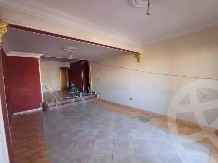 https://aqarmap.com.eg/ar/listing/5683958-for-rent-cairo-mokattam-lhdb-l-ly-shareaa-9