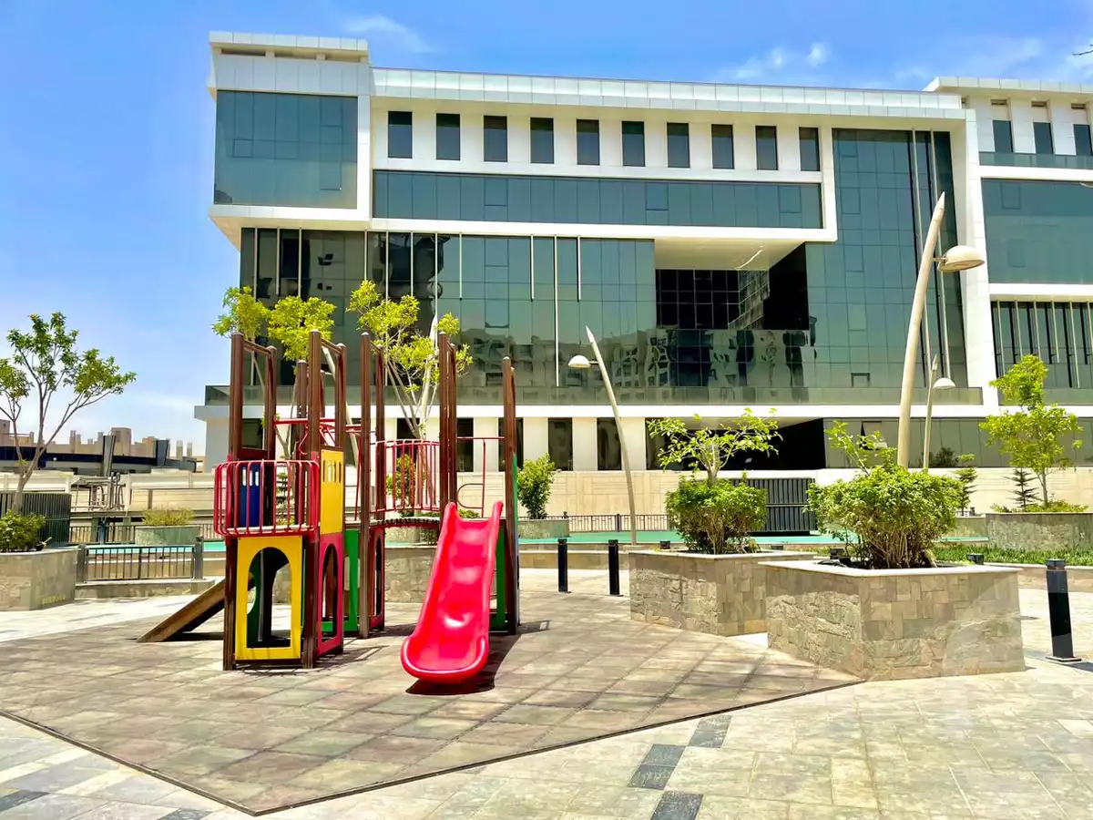 https://aqarmap.com.eg/en/listing/5788680-for-rent-cairo-new-cairo-compounds-porto-cairo-mall