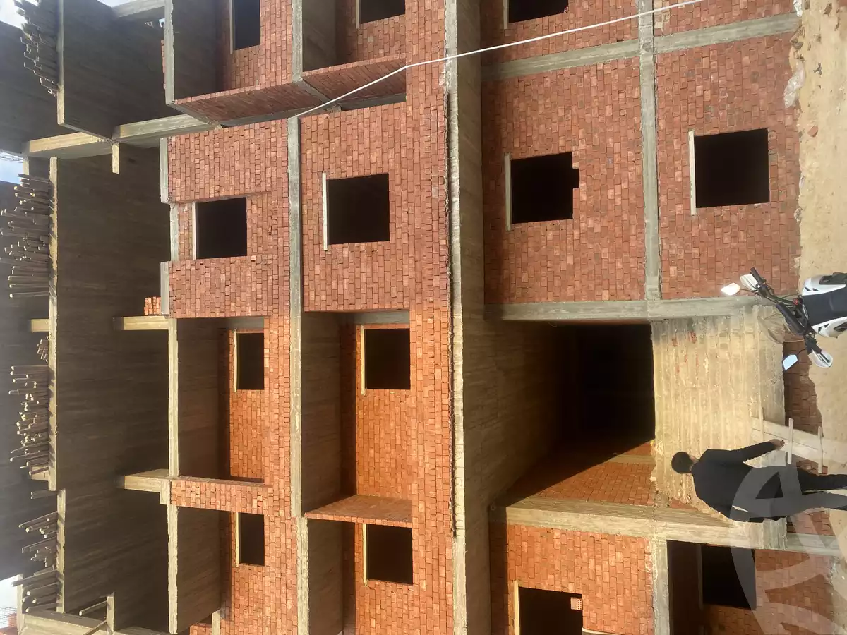 https://aqarmap.com.eg/en/listing/5689415-for-sale-cairo-mokattam-el-hadabah-el-wosta-el-mantaqa-el-khamsa-mokattam-middle-entrance