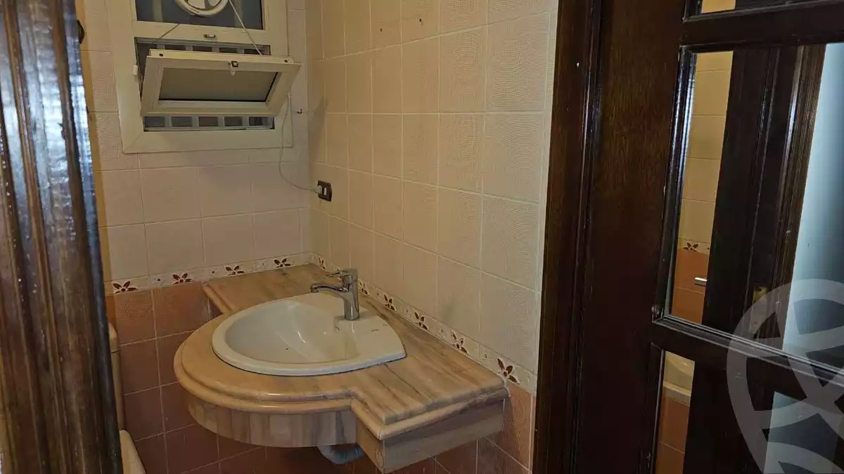 https://aqarmap.com.eg/ar/listing/5695873-for-sale-cairo-new-cairo-el-narges-el-narges-omarat-abdul-rahman-al-rafie-st