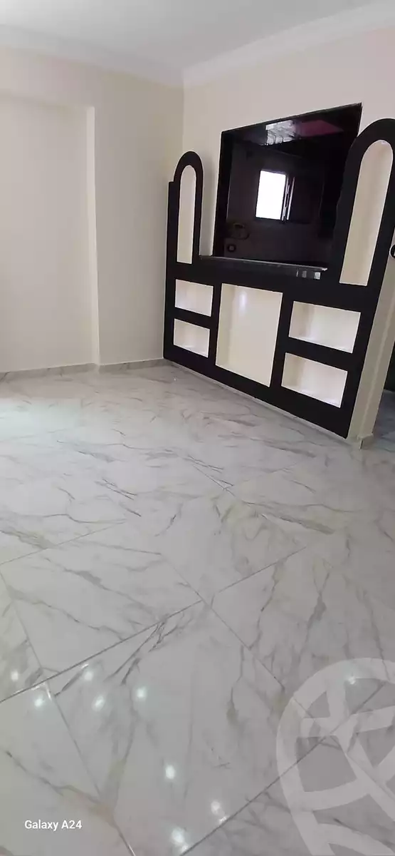 https://aqarmap.com.eg/ar/listing/5697852-for-sale-alexandria-bahray-el-anfoshy-sidi-yakout-st