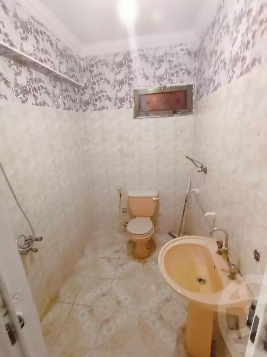 https://aqarmap.com.eg/en/listing/5698442-for-sale-alexandria-l-jmy-el-hanouvel-el-kholafaa-el-rashdeen-st