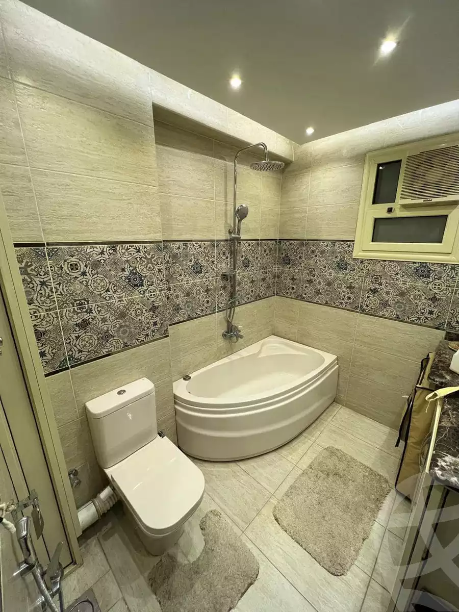 https://aqarmap.com.eg/en/listing/5700798-for-sale-cairo-helwan-hadayek-helwan-el-eshrein-st