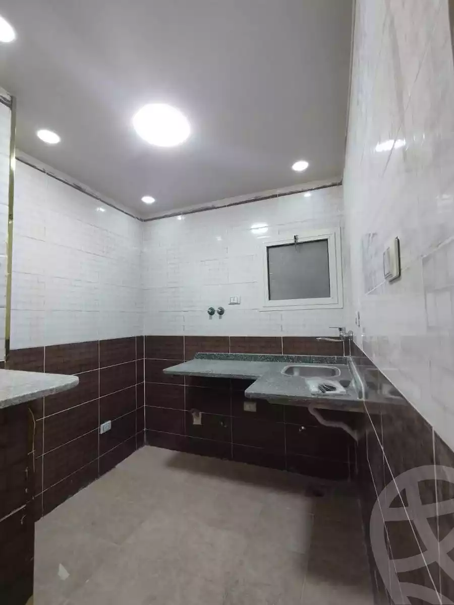 https://aqarmap.com.eg/ar/listing/5700933-for-sale-alexandria-l-jmy-lbytsh-el-hanafeya-st