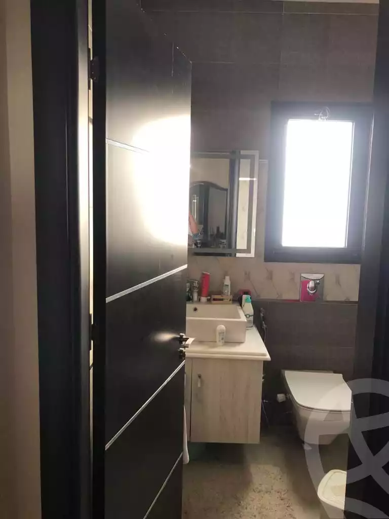 https://aqarmap.com.eg/en/listing/5702662-for-rent-cairo-el-sheikh-zayed-city-compounds-kmbwnd-wyst-twn-swdyk