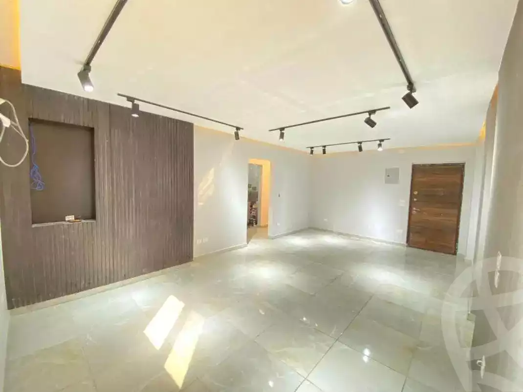 https://aqarmap.com.eg/en/listing/5704022-for-sale-cairo-mokattam-el-hadabah-el-wosta-compounds-florenta