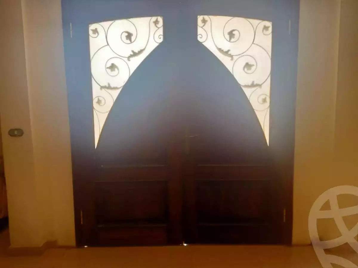 https://aqarmap.com.eg/en/listing/5705975-for-sale-cairo-el-sheikh-zayed-city-compounds-el-yasmeen-compound