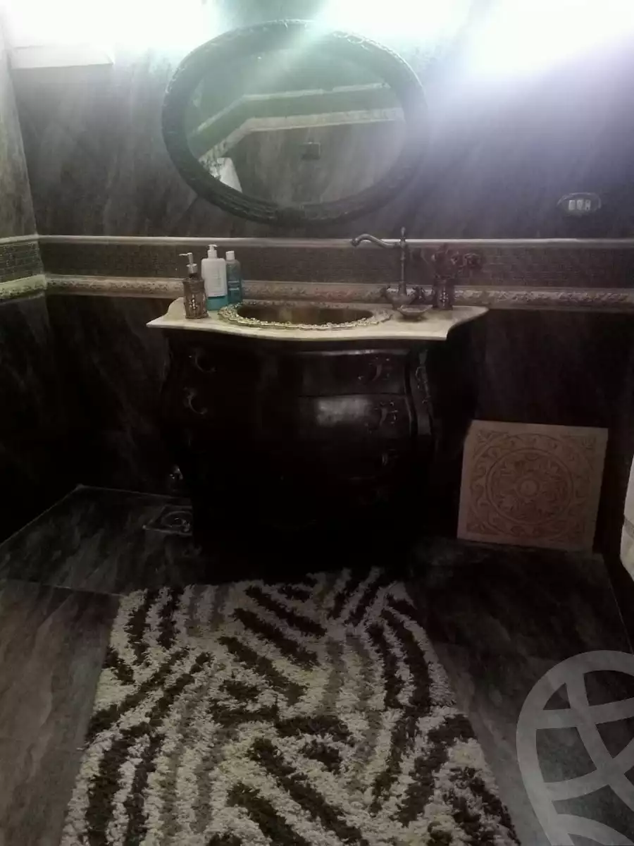 https://aqarmap.com.eg/en/listing/5705975-for-sale-cairo-el-sheikh-zayed-city-compounds-el-yasmeen-compound