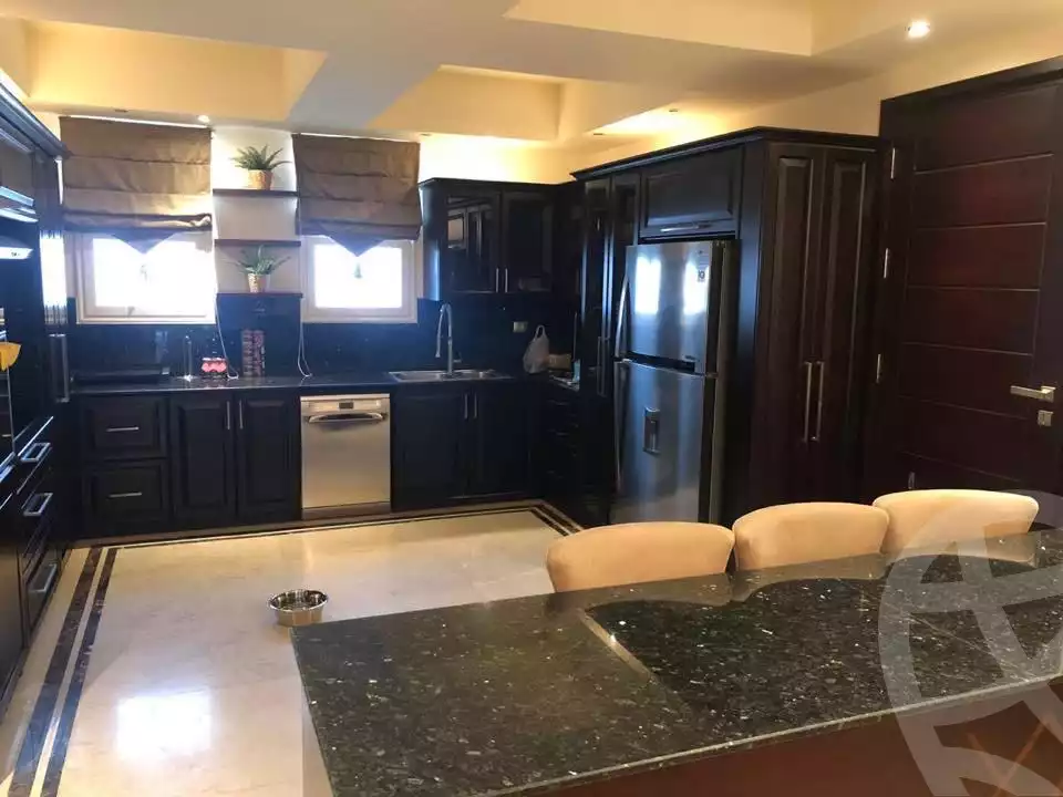 https://aqarmap.com.eg/en/listing/5706240-for-sale-cairo-el-sheikh-zayed-city-compounds-meadows-park