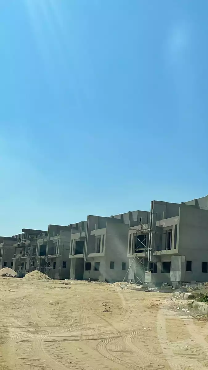 https://aqarmap.com.eg/ar/listing/5706395-for-sale-cairo-el-sheikh-zayed-city-lshykh-zyd-ljdyd-v-levels-compound-dunes