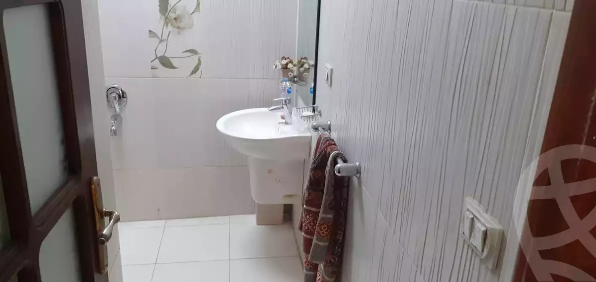 https://aqarmap.com.eg/ar/listing/5706728-for-rent-cairo-el-sheikh-zayed-city-compounds-el-khamayel