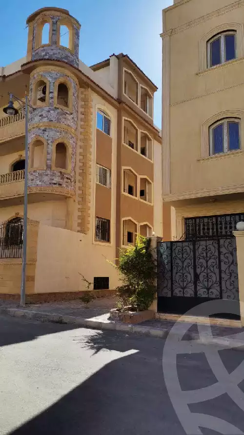 https://aqarmap.com.eg/en/listing/5706904-for-sale-cairo-new-cairo-compounds-kmbwnd-ldf-lwtny