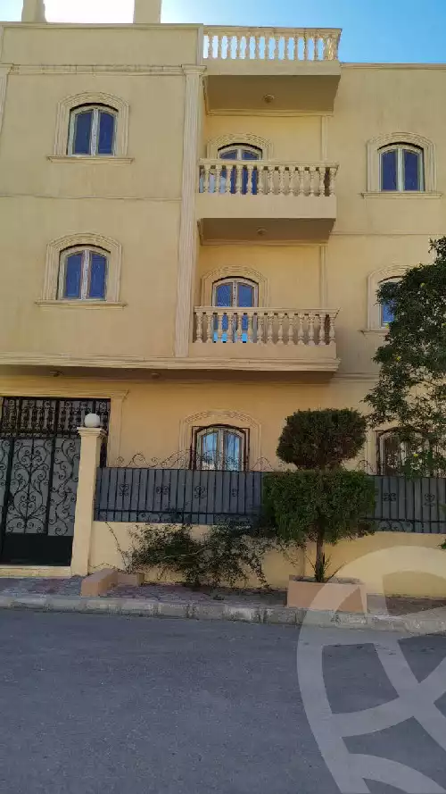 https://aqarmap.com.eg/en/listing/5706904-for-sale-cairo-new-cairo-compounds-kmbwnd-ldf-lwtny