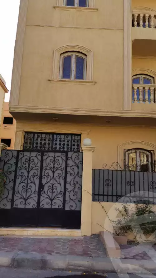 https://aqarmap.com.eg/en/listing/5706904-for-sale-cairo-new-cairo-compounds-kmbwnd-ldf-lwtny