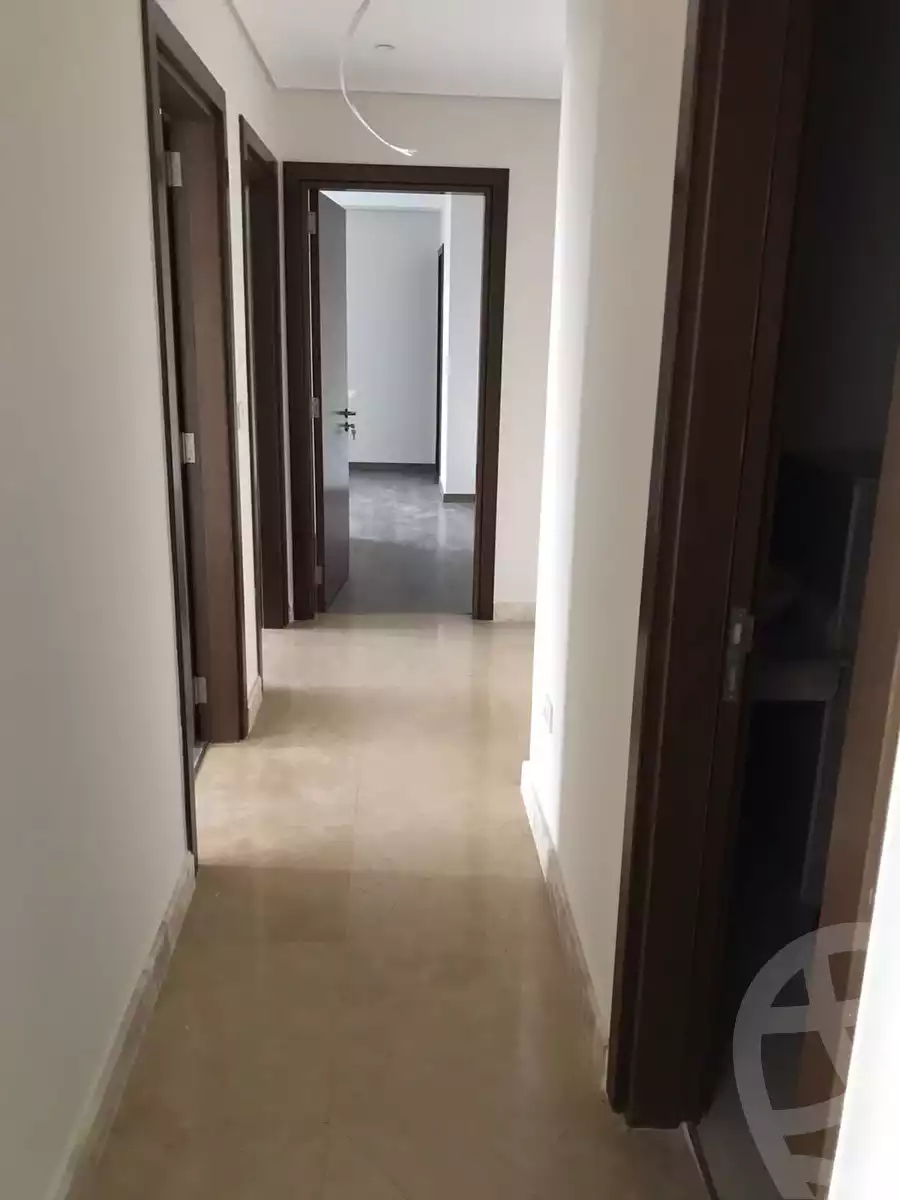 https://aqarmap.com.eg/ar/listing/5759342-for-sale-cairo-el-sheikh-zayed-city-compounds-zyd-wr-llttwyr-z-tower