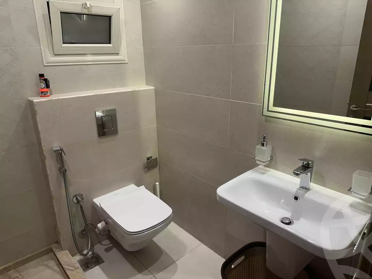 https://aqarmap.com.eg/en/listing/5714722-for-rent-cairo-new-cairo-lrhb-city-phase-1-ahmed-rami-st