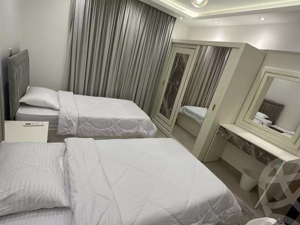 https://aqarmap.com.eg/en/listing/5714722-for-rent-cairo-new-cairo-lrhb-city-phase-1-ahmed-rami-st