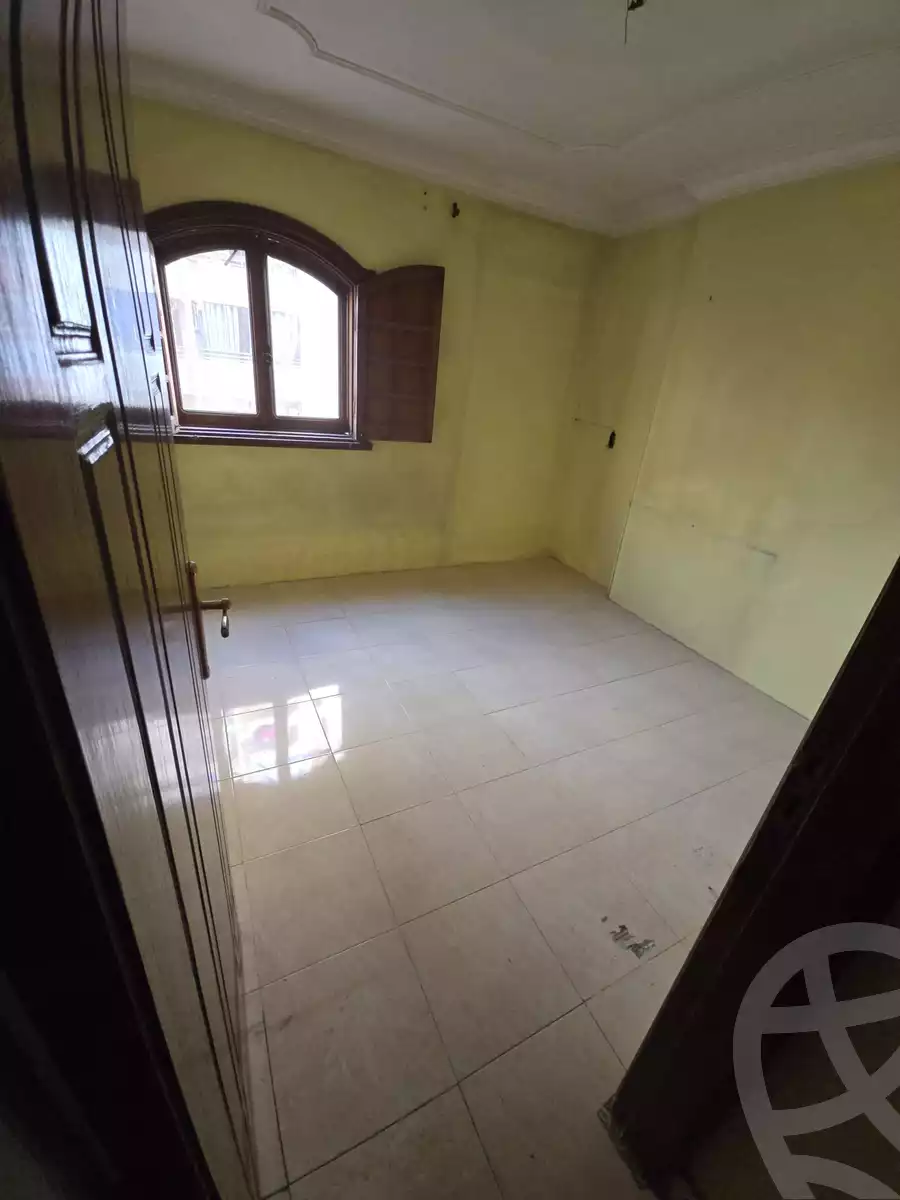 https://aqarmap.com.eg/en/listing/5715183-for-sale-cairo-helwan-helwan-el-sharkeya-mostafa-safwat-st