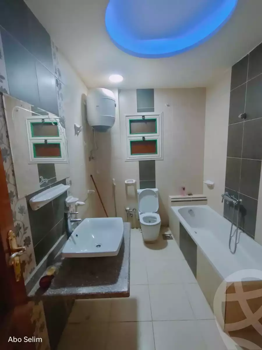 https://aqarmap.com.eg/ar/listing/5715610-for-sale-cairo-mokattam-lhdb-l-ly-el-naforah-square