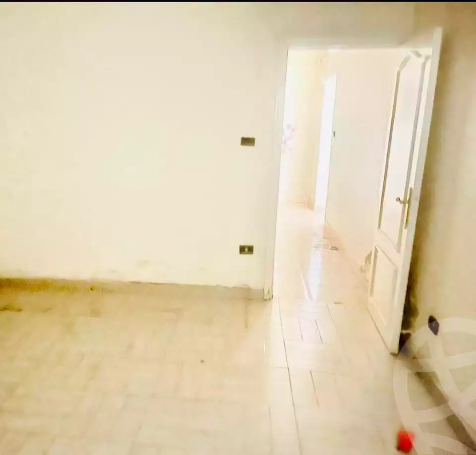 https://aqarmap.com.eg/en/listing/5719750-for-sale-cairo-shoubra-corniche-el-nile-st