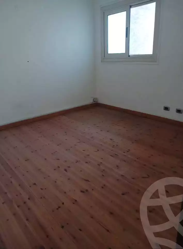 https://aqarmap.com.eg/ar/listing/5721925-for-rent-alexandria-glim-shr-bw-qyr-tryq-lhry