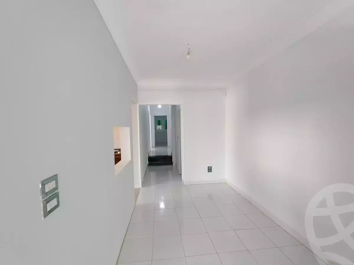 https://aqarmap.com.eg/ar/listing/5726247-for-rent-cairo-mokattam-lhdb-l-ly-shareaa-9