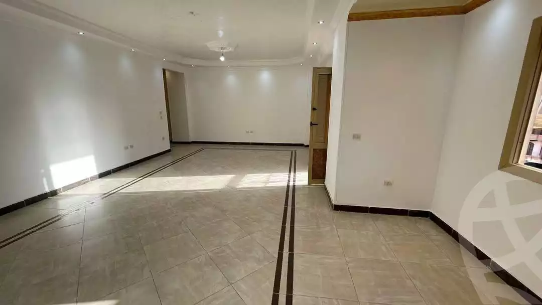 https://aqarmap.com.eg/en/listing/5726378-for-sale-cairo-mokattam-el-hadabah-el-wosta-el-mantaqa-el-rabaa-street-33