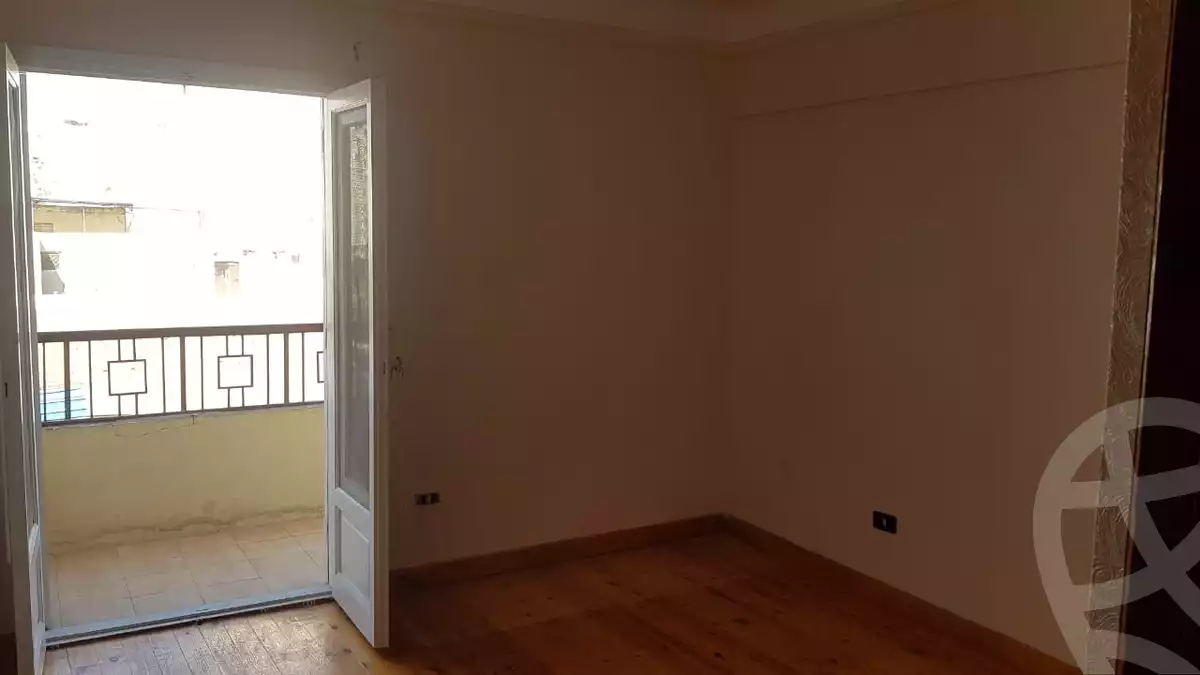 https://aqarmap.com.eg/en/listing/5728973-for-rent-alexandria-kafr-abdo-kafr-abdou-st