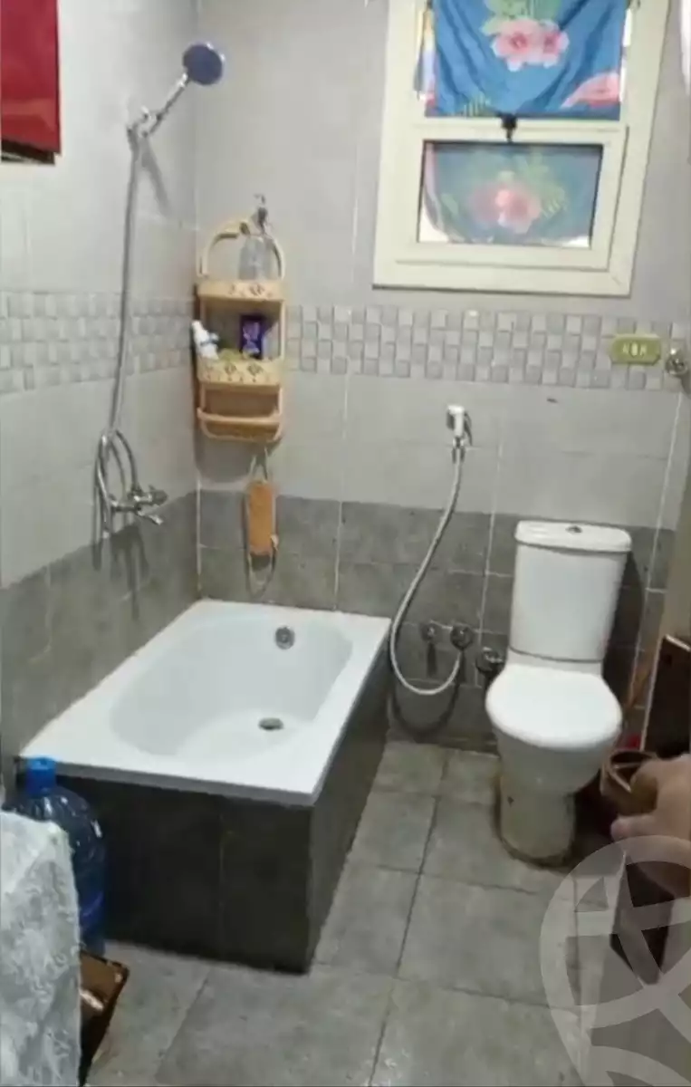 https://aqarmap.com.eg/en/listing/5730027-for-sale-cairo-ain-shams-el-hady-salamah-st