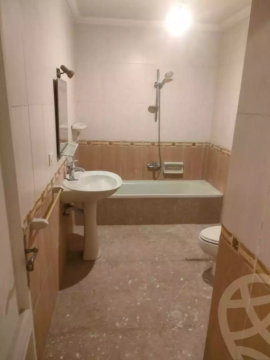https://aqarmap.com.eg/en/listing/5735787-for-sale-alexandria-ganaklis-shr-bw-qyr-tryq-lhry