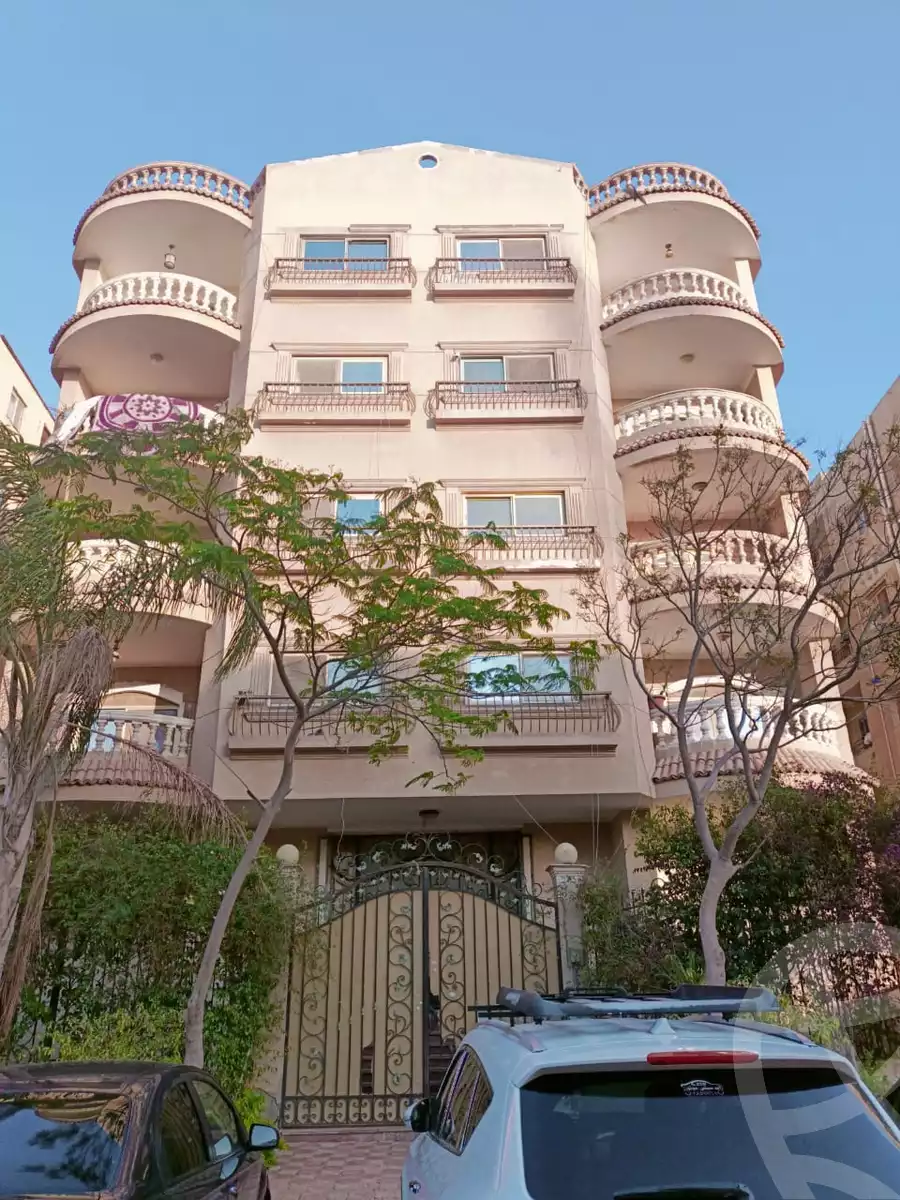 https://aqarmap.com.eg/en/listing/5737103-for-sale-cairo-6th-of-october-el-wahatt-road