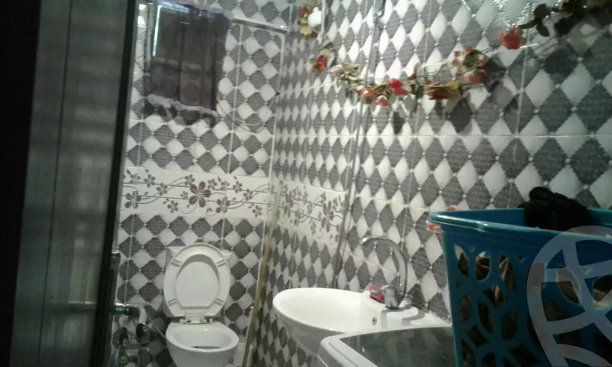 https://aqarmap.com.eg/ar/listing/5739325-for-sale-alexandria-l-jmy-bw-ywsf-el-forn-st