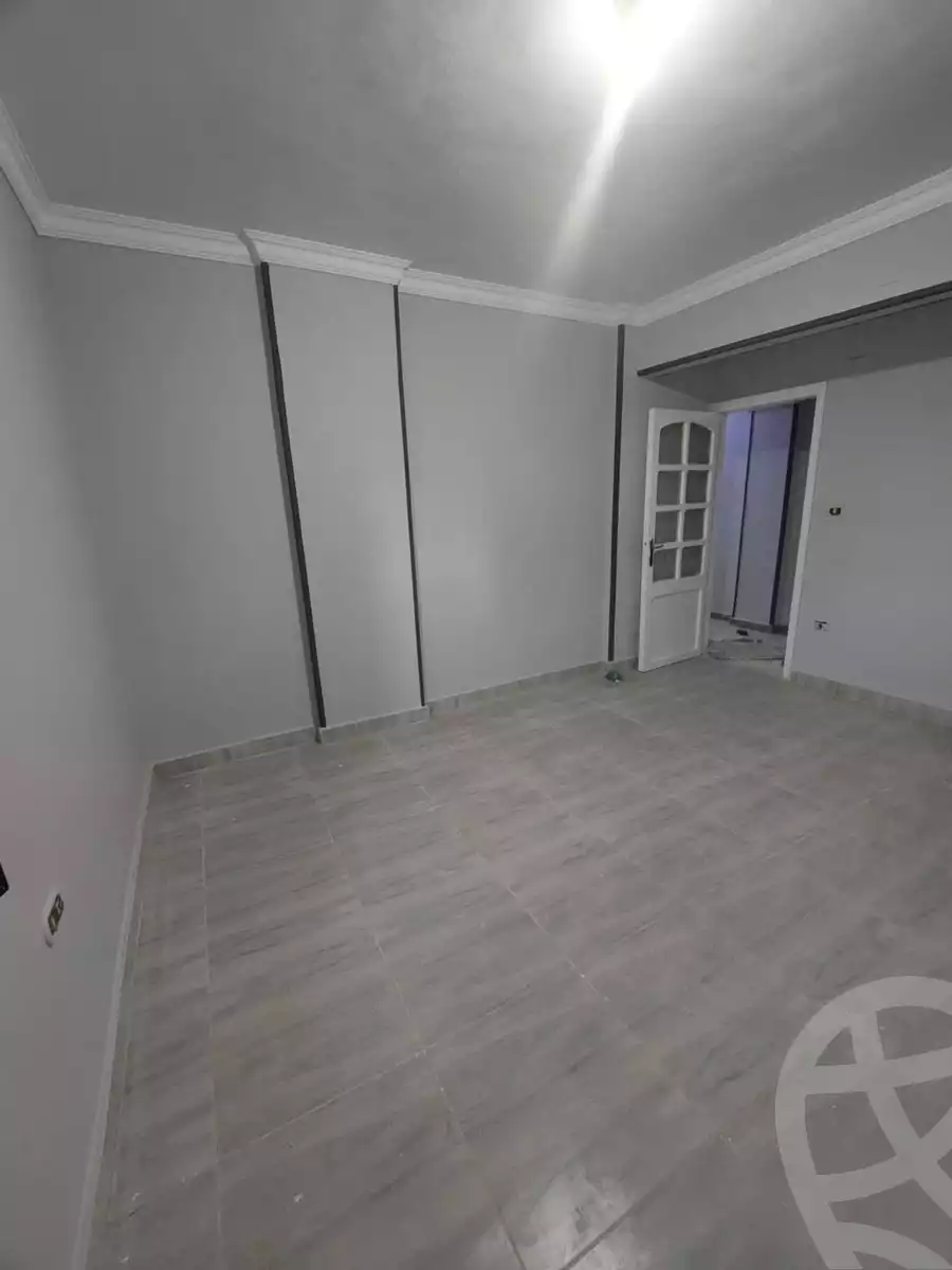 https://aqarmap.com.eg/ar/listing/5739941-for-rent-cairo-helwan-mohamed-sayed-ahmed-st