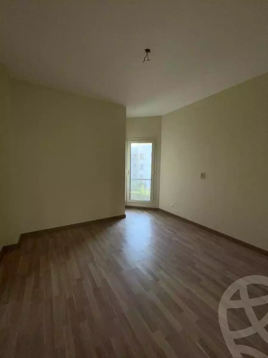 https://aqarmap.com.eg/ar/listing/5740823-for-rent-cairo-el-sheikh-zayed-city-compounds-dh-drys