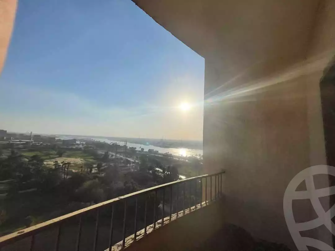 https://aqarmap.com.eg/ar/listing/5741991-for-sale-cairo-helwan-hadayek-helwan-nile-corniche-st