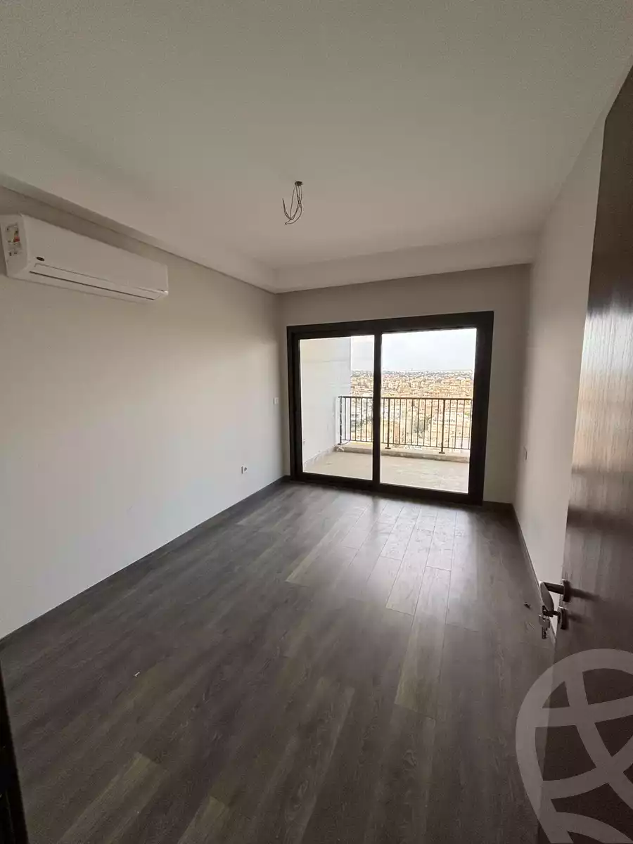 https://aqarmap.com.eg/en/listing/5747035-for-sale-cairo-el-sheikh-zayed-city-compounds-zyd-wr-llttwyr-z-tower