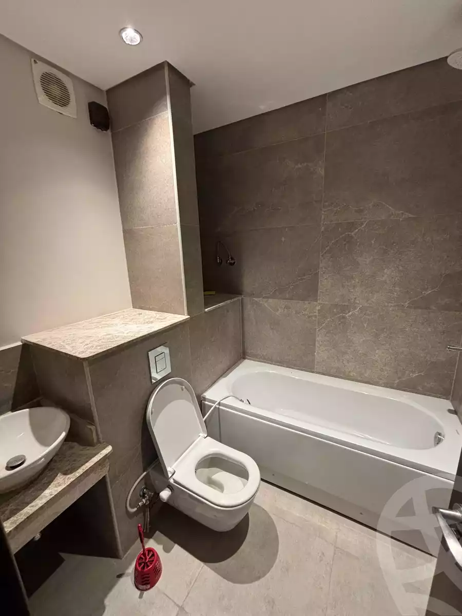 https://aqarmap.com.eg/en/listing/5747035-for-sale-cairo-el-sheikh-zayed-city-compounds-zyd-wr-llttwyr-z-tower