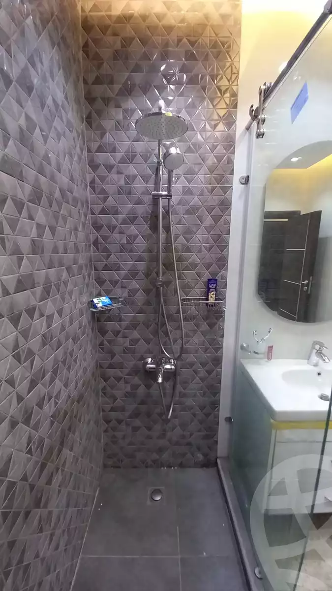 https://aqarmap.com.eg/ar/listing/5747776-for-rent-cairo-new-cairo-compounds-el-mostashareen-compound
