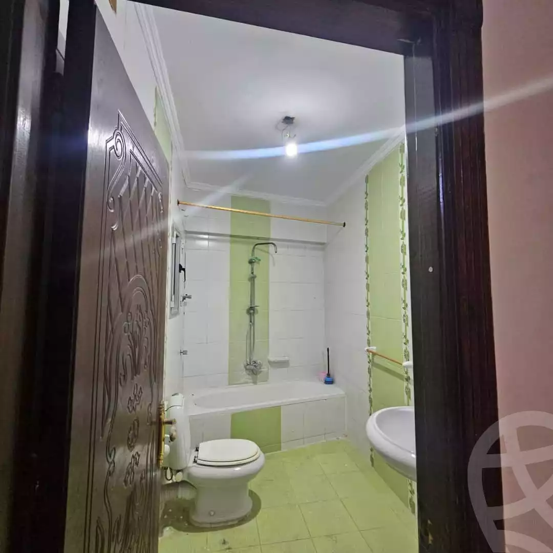 https://aqarmap.com.eg/ar/listing/5748330-for-sale-alexandria-l-jmy-lbytsh-ibrahim-othman-st