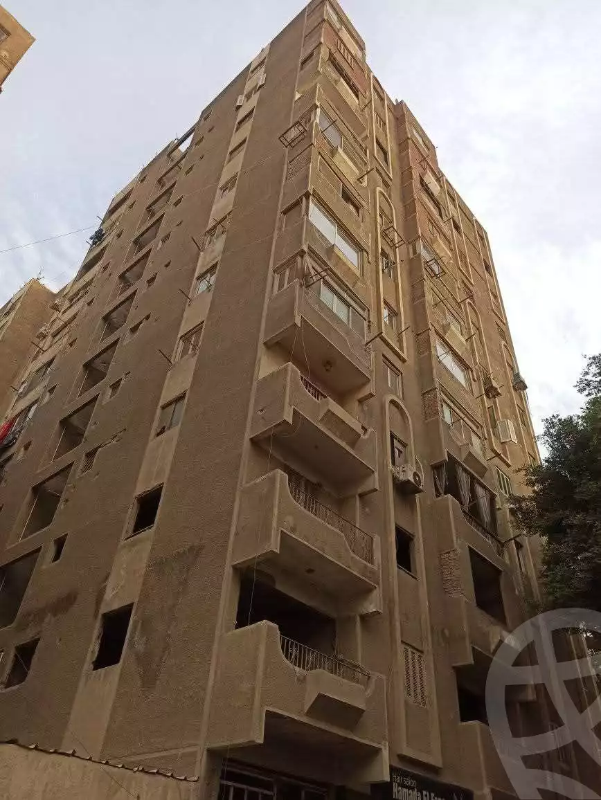 https://aqarmap.com.eg/en/listing/5749837-for-sale-cairo-helwan-hadayek-helwan-taqseem-farid-zaki