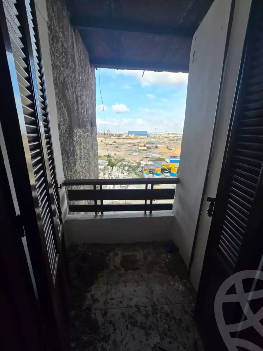 https://aqarmap.com.eg/ar/listing/5750008-for-sale-alexandria-l-jmy-lbytsh-al-andalous-wa-al-hgaz-st