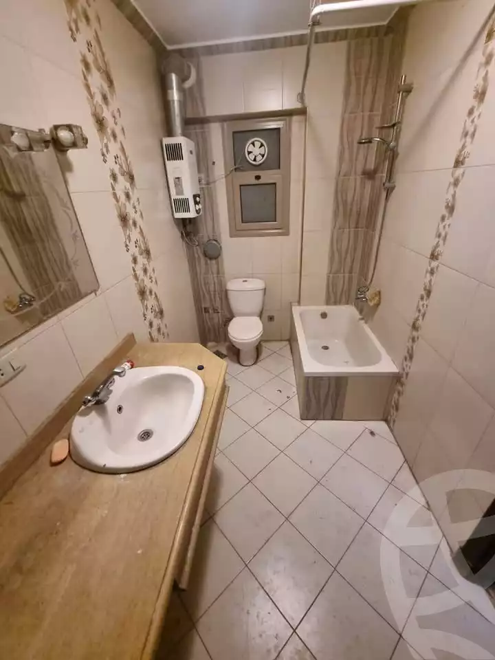 https://aqarmap.com.eg/ar/listing/5751807-for-rent-cairo-mokattam-lhdb-l-ly