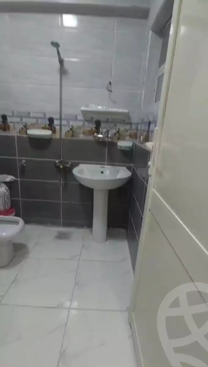 https://aqarmap.com.eg/ar/listing/5759897-for-rent-alexandria-fyktwry-al-saaeh-sq-victoria